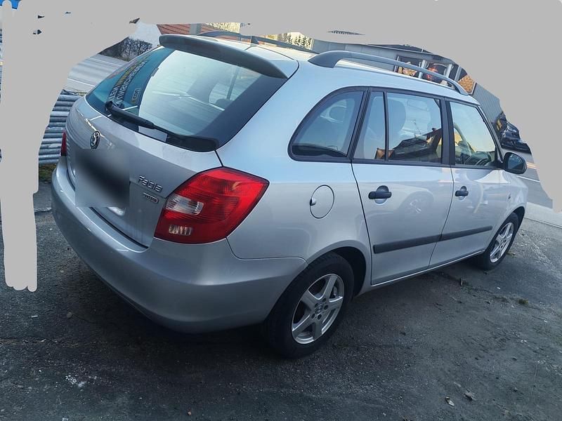 Gebraucht Skoda Fabia 70 PS (51 kW) 2011 Silber Kombi