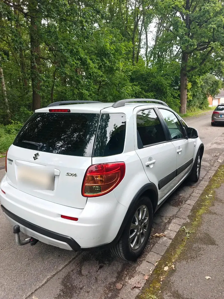 Gebraucht Suzuki SX4 129 PS (94 kW) 2012 Weiß SUV