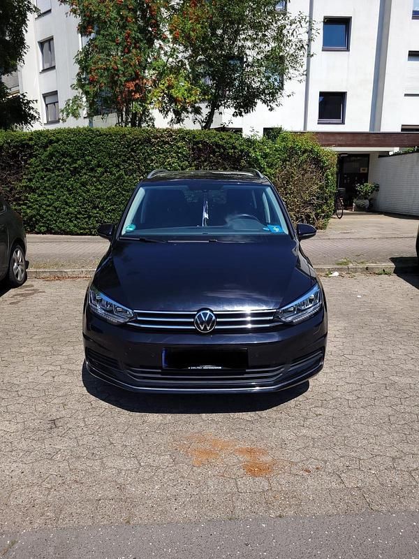 Gebraucht VW Touran Comfortline 150 PS (110 kW) 2021 Schwarz Van / Kleinbus