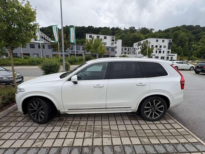 Weiß Gebraucht 2016 Volvo XC90 Inscription SUV | 23.900 € (Superpreis) - Bild 1/4