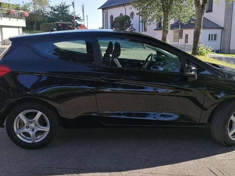 Gebraucht Ford Fiesta Trend 71 PS (52 kW) 2017 Limousine