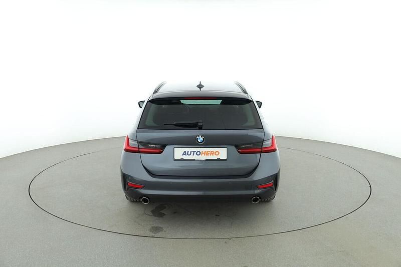 Gebraucht BMW 318 150 PS (110 kW) 2021 Grau Kombi