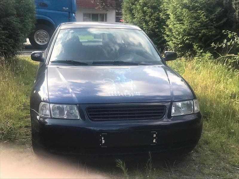 Blau Gebraucht 1997 Audi A3 Limousine | 300 € (Guter Preis) - Bild 1/4