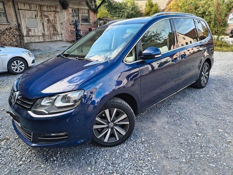 Blau Gebraucht 2019 VW Sharan Van / Kleinbus | 24.900 € (Superpreis) - Bild 1/4