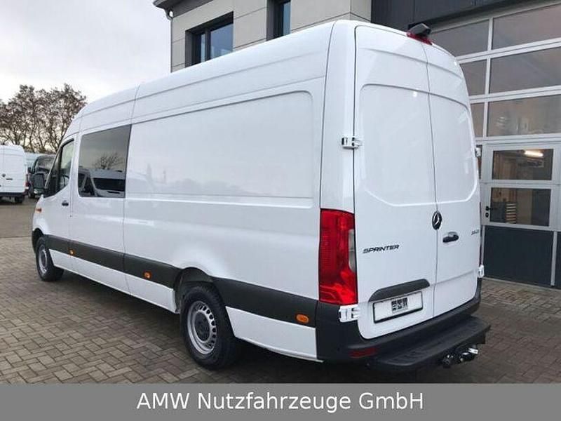 Gebraucht Mercedes Sprinter 150 PS (110 kW) 2023 Weiß Van
