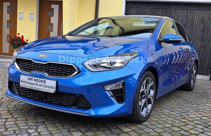 Blau Gebraucht 2019 Kia Ceed Spirit Kleinwagen | 16.850 € (Guter Preis) - Bild 1/4