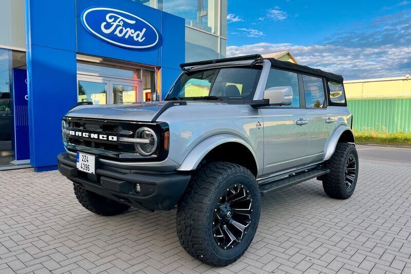 Gebraucht Ford Bronco Outer Banks 305 PS (224 kW) 2022 Silber SUV