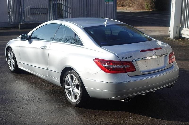 Gebraucht Mercedes E350 272 PS (200 kW) 2009 Iridiumsilber metallic Coupé