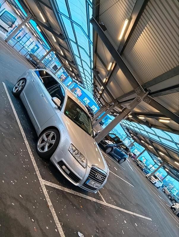 Silber Gebraucht 2011 Audi A6 Comfort Kombi | 8.500 € (Guter Preis) - Bild 1/4