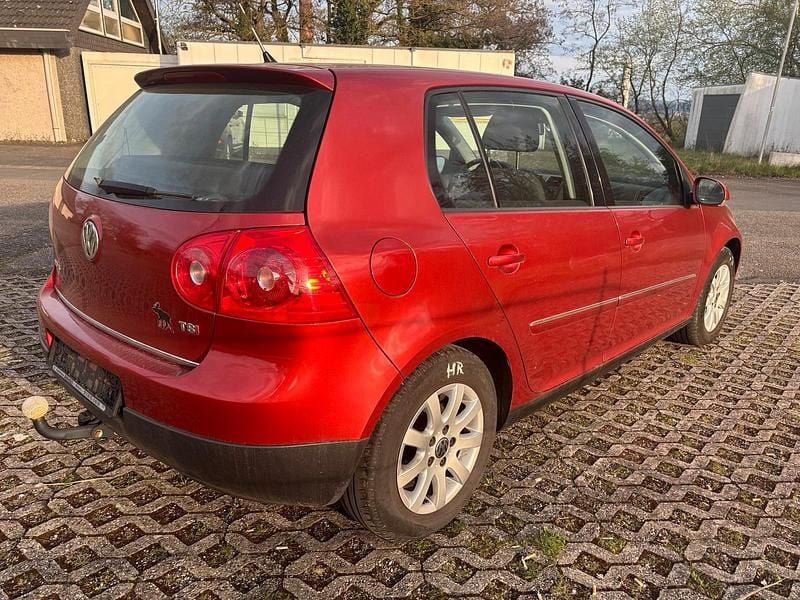 Usata VW Golf V 122 CV (89 kW) 2007 Verde Berlina