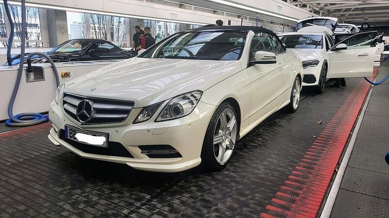 Gebraucht Mercedes E250 Avantgarde 204 PS (150 kW) 2012 Weiß Cabrio