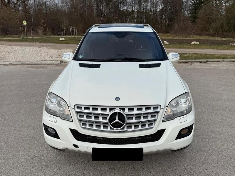 Second-hand Mercedes ML320 224 CP (164 kW) 2009 Alb SUV