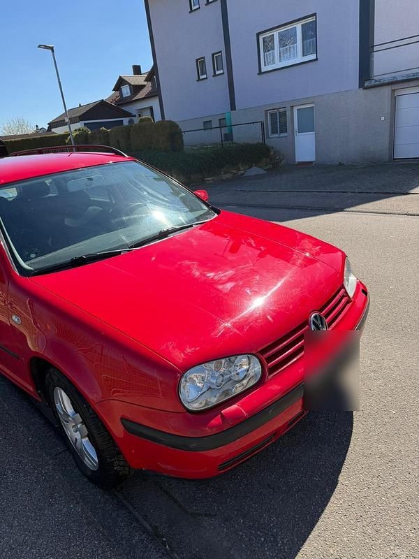 Gebraucht VW Golf IV 74 PS (54 kW) 2002 Rot Kombi