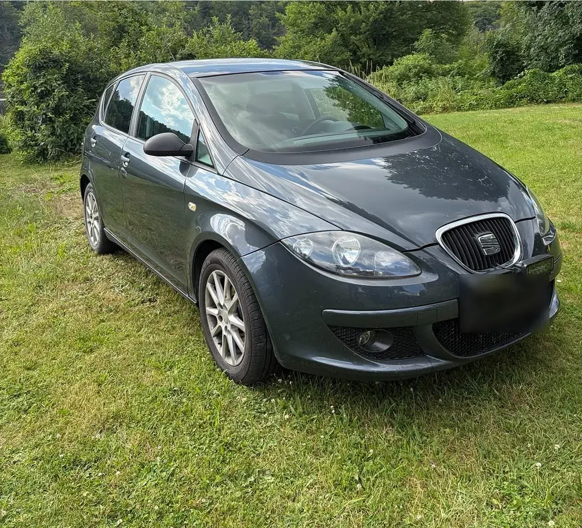 Gebraucht Seat Altea 102 PS (75 kW) 2006 Grau Van / Kleinbus