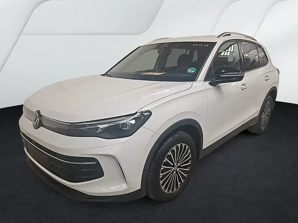 Gebraucht VW Tiguan Goal 150 PS (110 kW) 2025 Pure white SUV