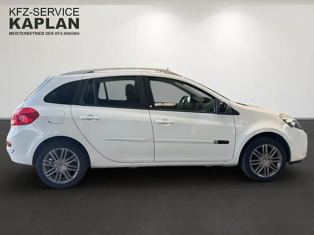 Gebraucht Renault Clio II Night&Day 101 PS (74 kW) 2011 Weiß Limousine
