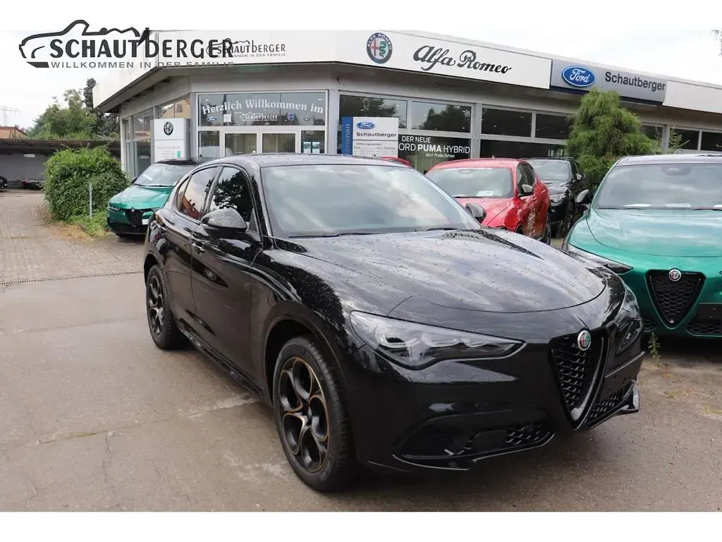 Neu Alfa Romeo Stelvio 280 PS (205 kW) 2026 Schwarz SUV