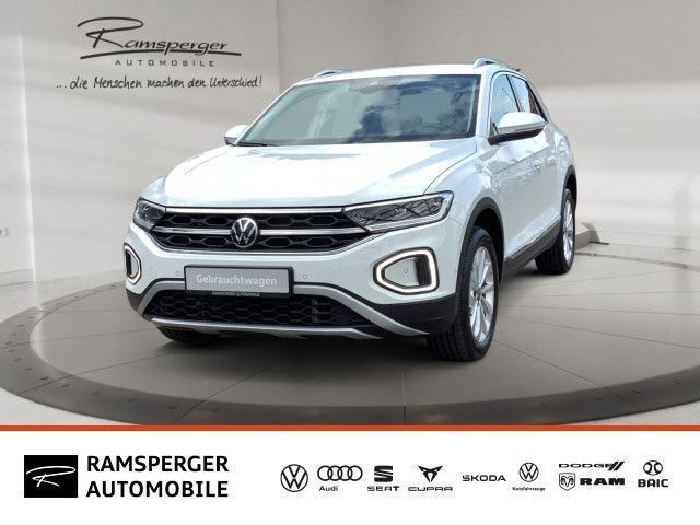 Weiß (pure white) Gebraucht 2024 VW T-Roc Style SUV | 27.990 € (Guter Preis) - Bild 1/4