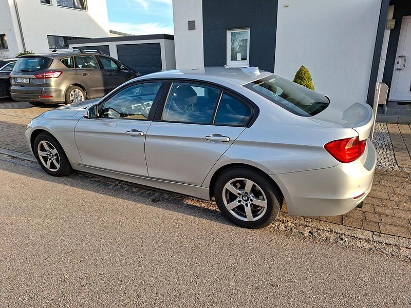 Gebraucht BMW 316 136 PS (100 kW) 2015 Silber Limousine