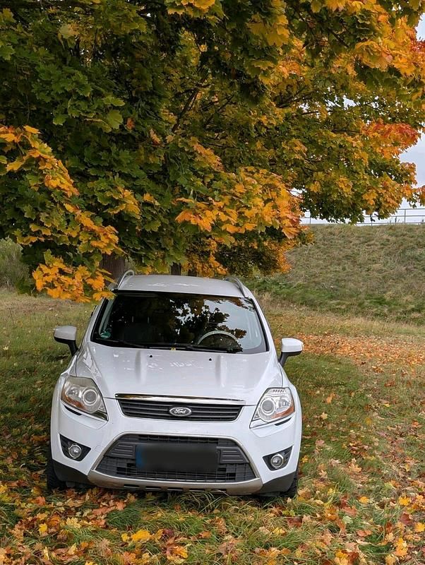 Gebraucht Ford Kuga 143 PS (105 kW) 2011 Weiß SUV