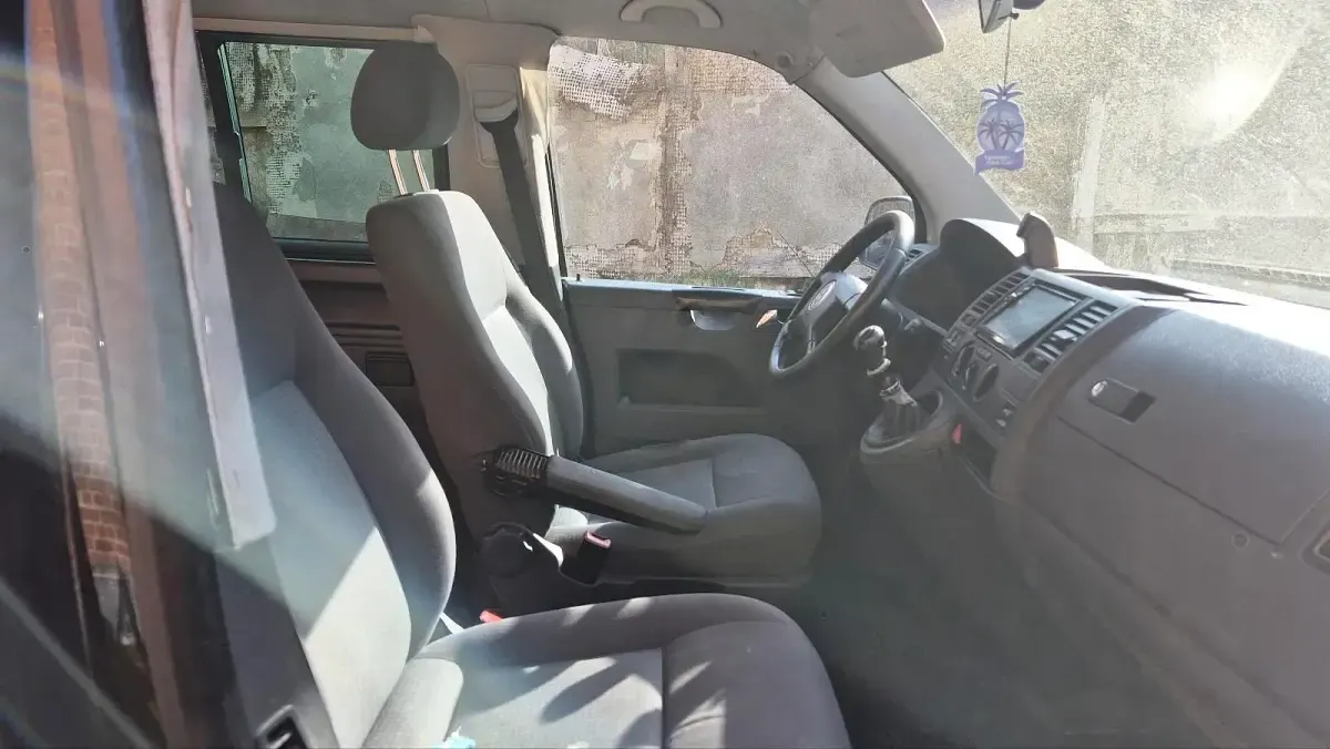 Używany VW Caravelle 131 KM (96 kW) 2006 Czarny Van