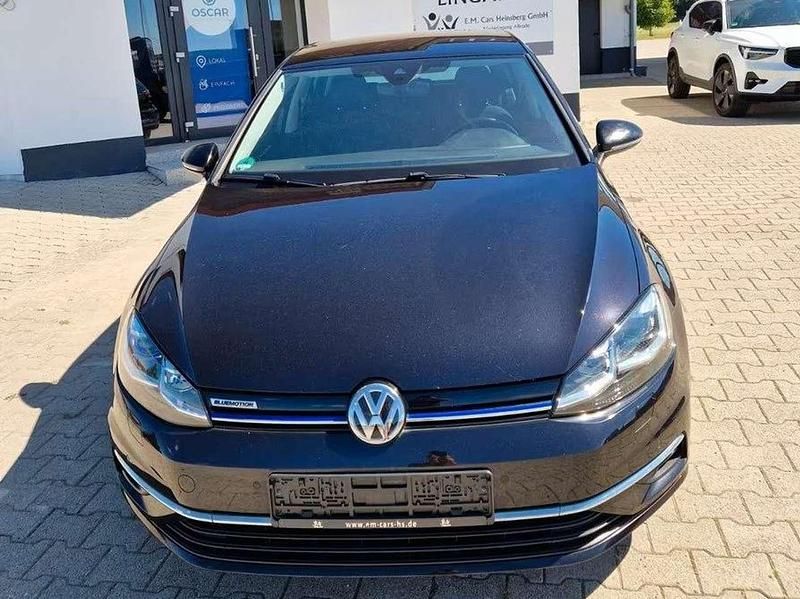Schwarz Gebraucht 2018 VW Golf VII Limousine | 12.500 € (Etwas zu teuer) - Bild 1/4