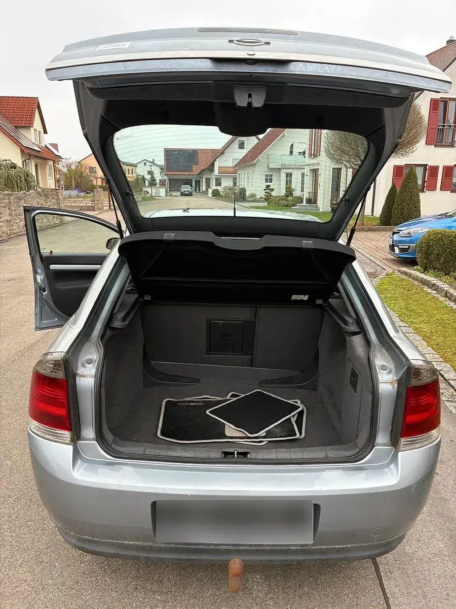 Gebraucht Opel Vectra 155 PS (114 kW) 2005 Silber Limousine