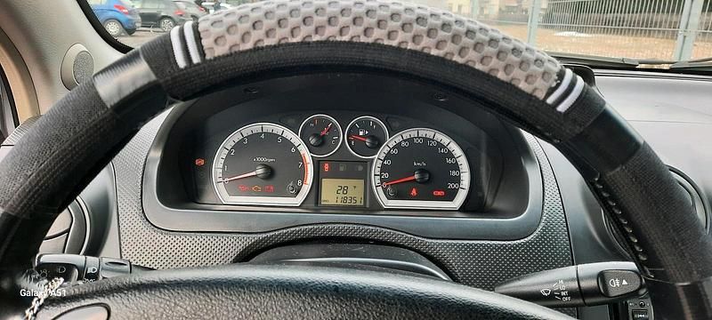 Gebraucht Chevrolet Aveo 94 PS (69 kW) 2006 Grau Limousine