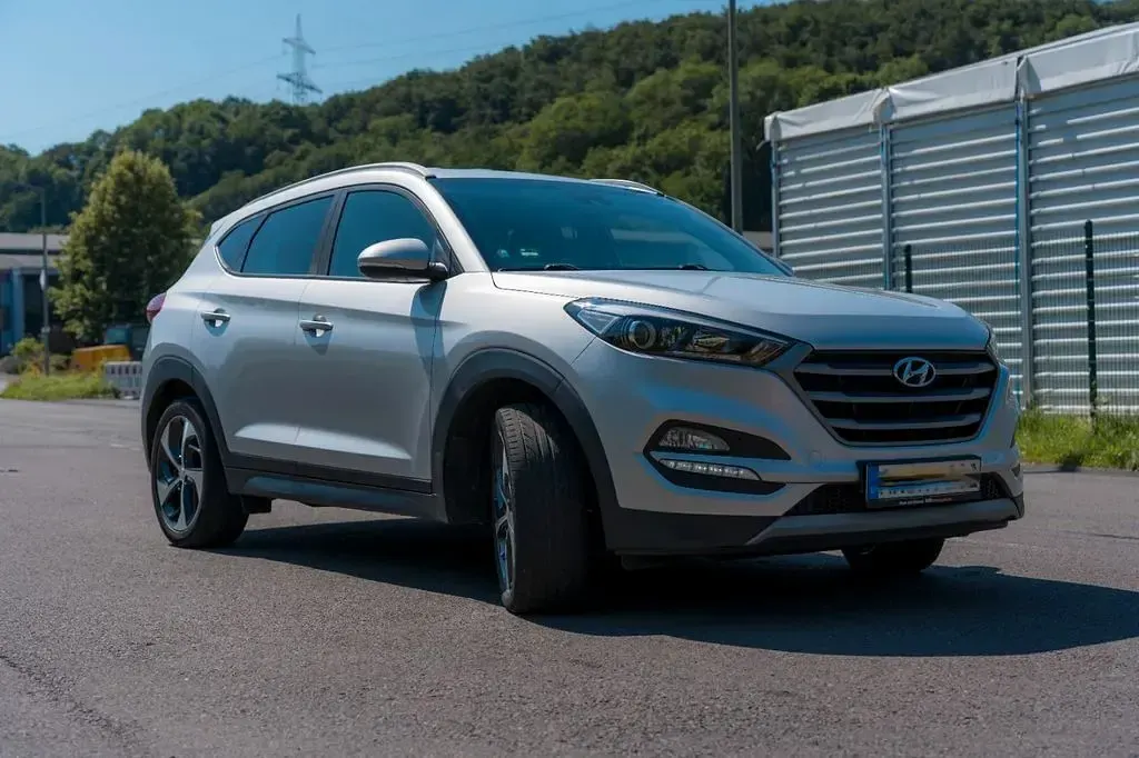 Gebraucht Hyundai Tucson 177 PS (130 kW) 2017 Silber SUV