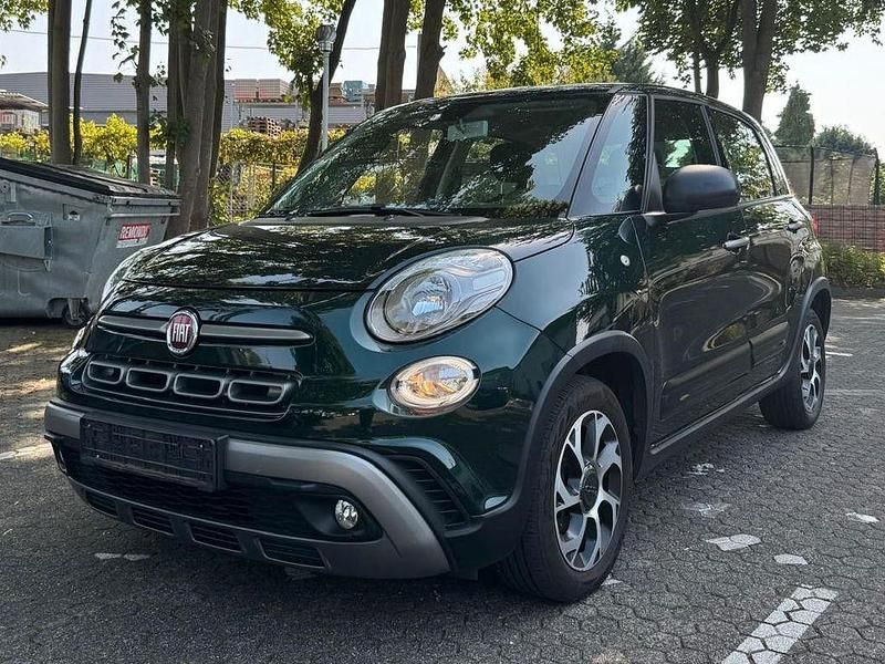 Grün Gebraucht 2019 Fiat 500L Cross Van / Kleinbus | 9.900 € (Fairer Preis) - Bild 1/4