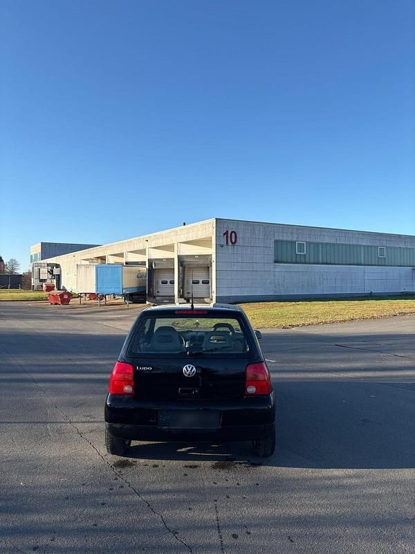 Gebraucht VW Lupo 50 PS (36 kW) 1999 Schwarz Kleinwagen