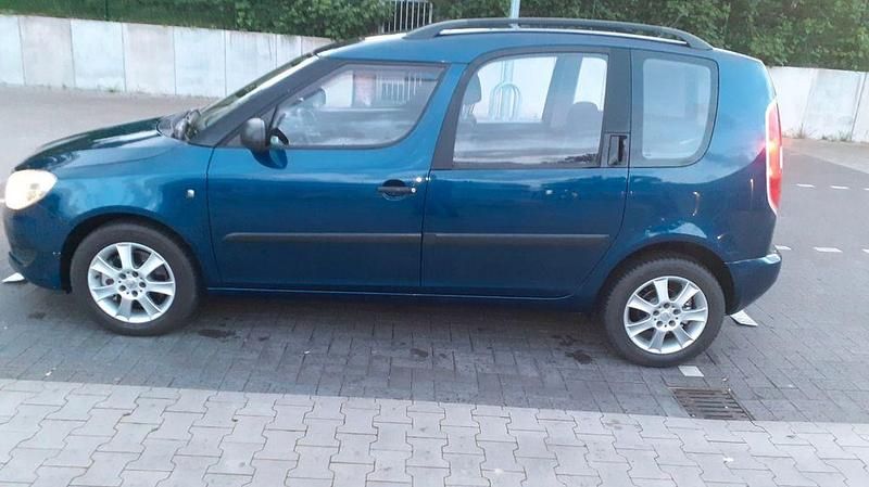 Gebraucht Skoda Roomster Plus Edition 75 PS (55 kW) 2011 Blau Van / Kleinbus