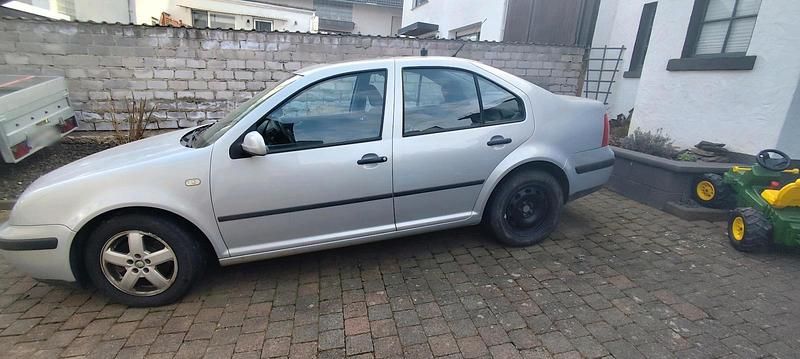 Gebraucht VW Bora 1999 Silber Limousine