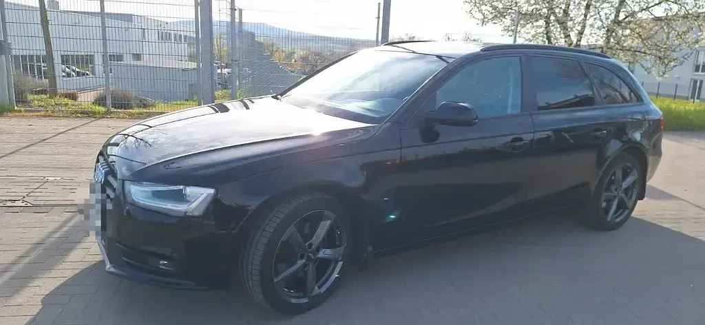 Gebraucht Audi A4 Ambiente 143 PS (105 kW) 2012 Schwarz Kombi