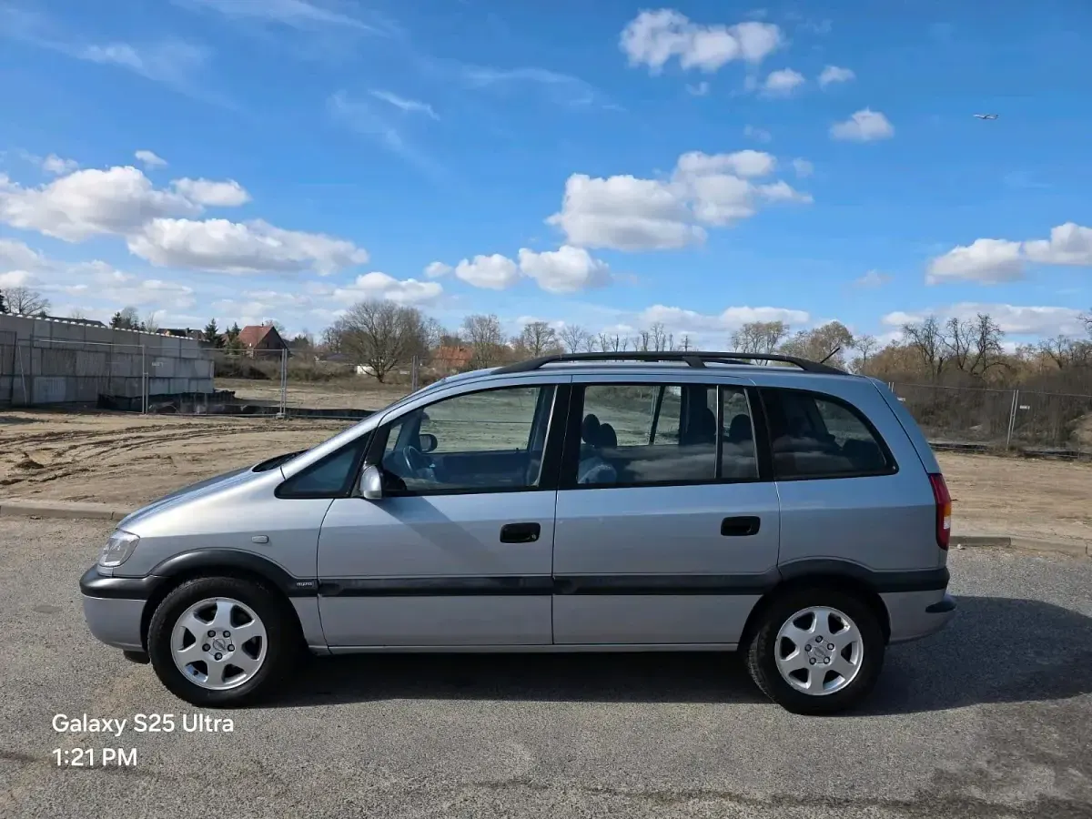 Gebraucht Opel Zafira 116 PS (85 kW) 2000 Grau Van / Kleinbus