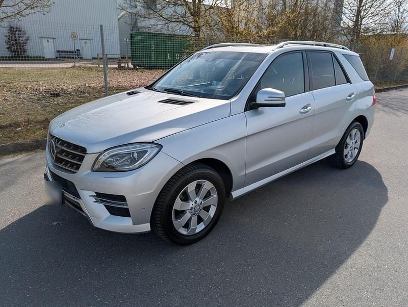 Gebraucht Mercedes ML350 258 PS (189 kW) 2015 Grau SUV