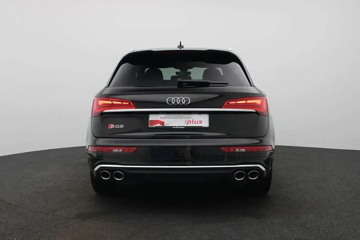 Gebraucht Audi SQ5 Ambiente 341 PS (250 kW) 2023 Mythosschwarz metallic SUV