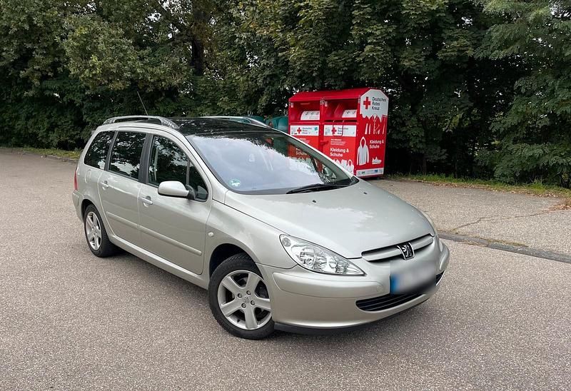 Gebraucht 2004 Peugeot 307 Premium Kombi | 2.450 € (Etwas zu teuer) - Bild 1/4