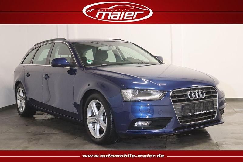 Blau Gebraucht 2012 Audi A4 Ambition Kombi | 9.900 € (Guter Preis) - Bild 1/4
