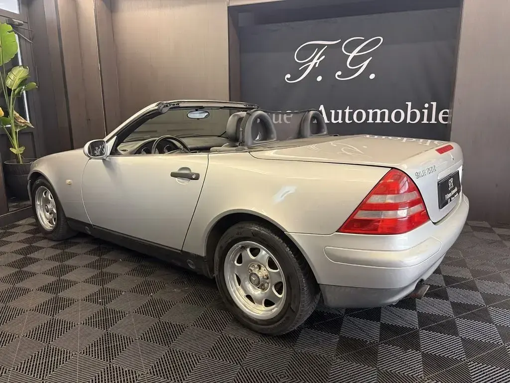 Gebraucht Mercedes SLK200 136 PS (100 kW) 1997 Silber Cabrio