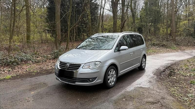 Gebraucht VW Touran Highline 140 PS (102 kW) 2007 Silber Van / Kleinbus