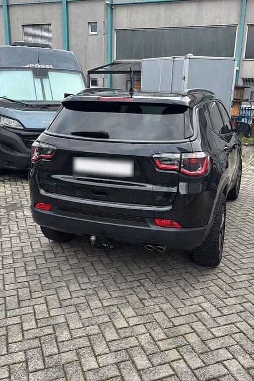 Gebraucht Jeep Compass 241 PS (177 kW) 2021 Schwarz SUV