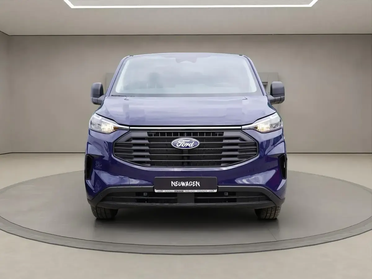 Neu Ford Transit Custom Trend 136 PS (100 kW) 2026 Blazer blue Van