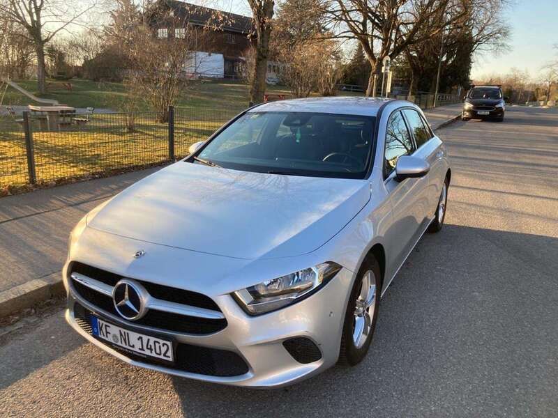 Gebraucht 2020 Mercedes A200 Limousine | 18.000 € (Superpreis) - Bild 1/4