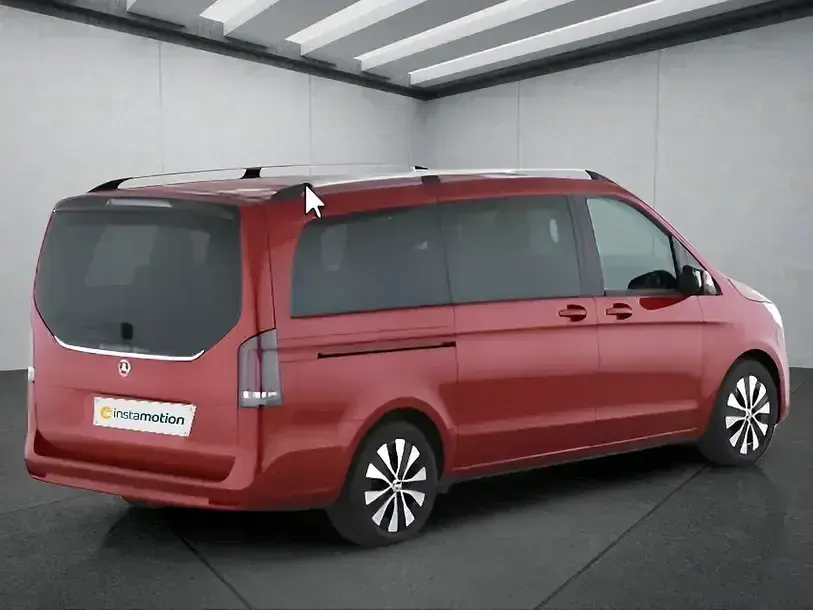 Gebraucht Mercedes V220 163 PS (119 kW) 2025 Rot Van / Kleinbus
