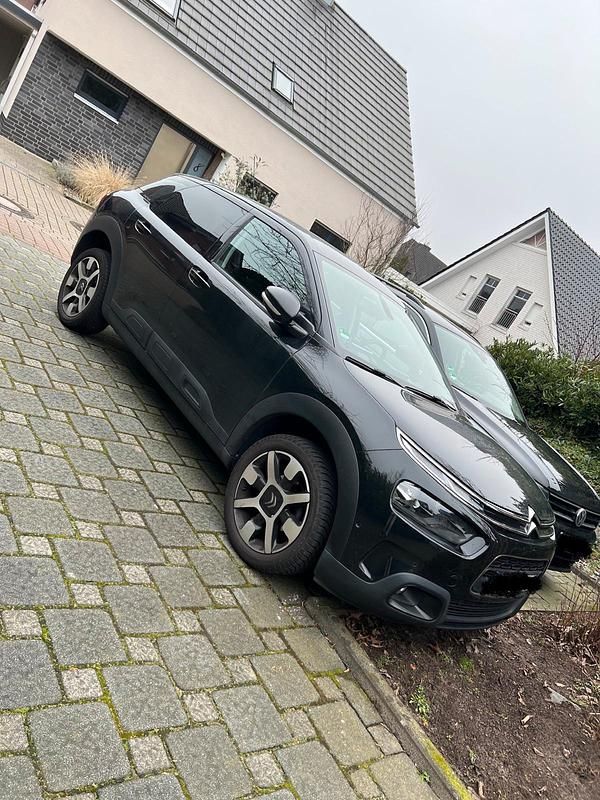 Schwarz Gebraucht 2018 Citroën C4 Cactus Kleinwagen | 10.500 € (Etwas zu teuer) - Bild 1/4