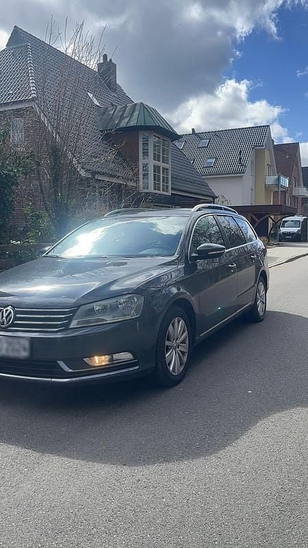 Usata VW Passat 140 CV (102 kW) 2011 Grigio Station wagon