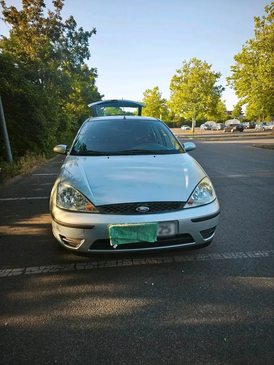 Gebraucht Ford Focus 75 PS (55 kW) 2003 Blau Coupé