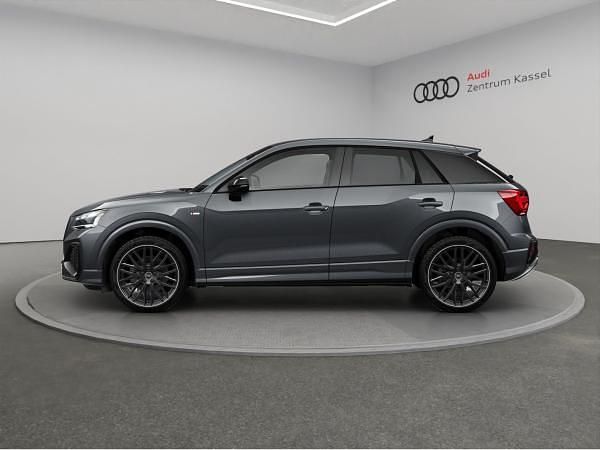 Neu Audi Q2 S-Line 150 PS (110 kW) 2026 Grau (daytonagrau perleffekt) SUV