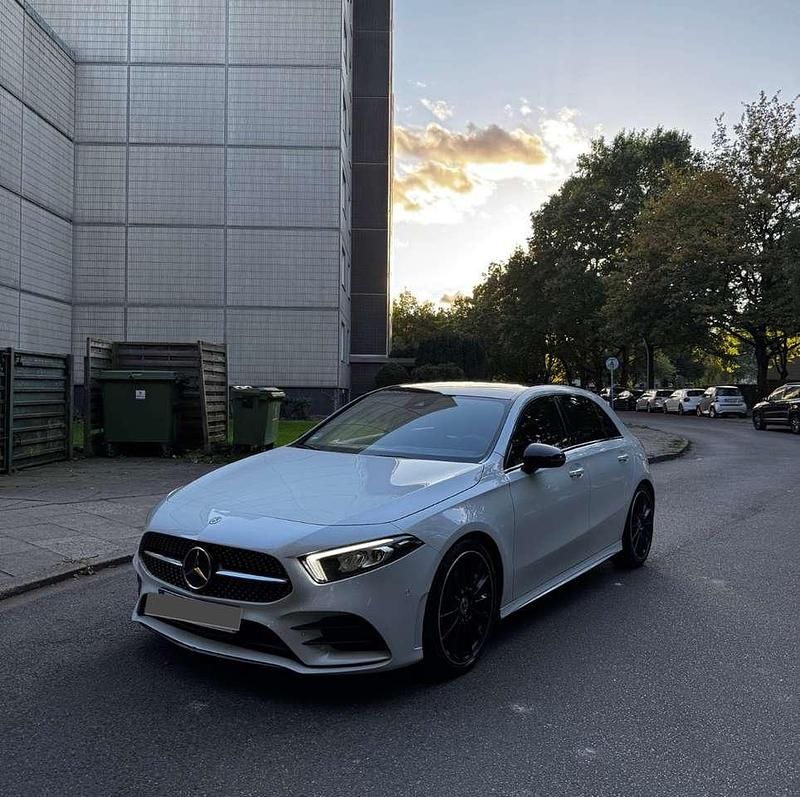 Gebraucht 2023 Mercedes A200 AMG line Limousine | 29.750 € (Etwas zu teuer) - Bild 1/4